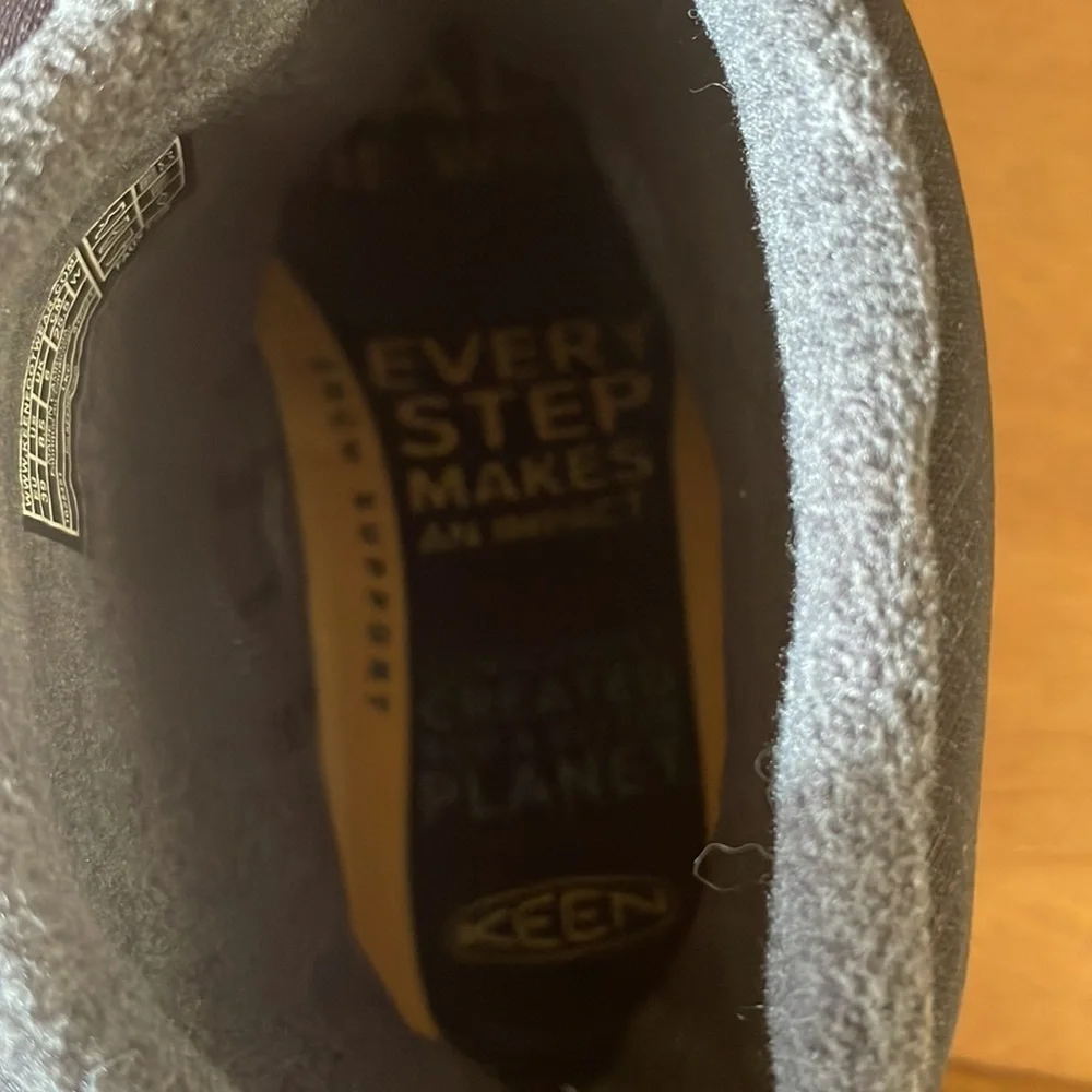Keen NWT UNEEK SNK Chukka Boots Size 8.5